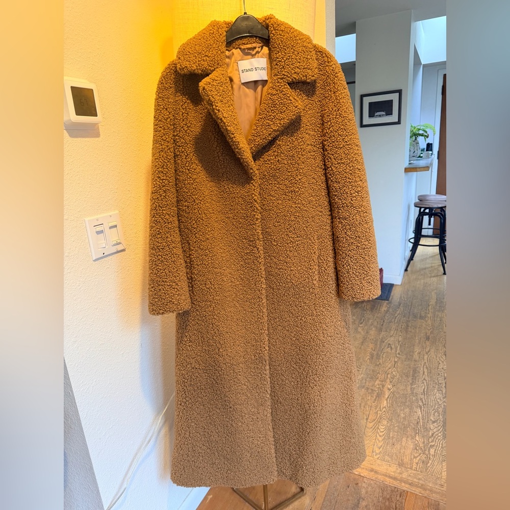 Stand Studio Teddy Coat 🐻